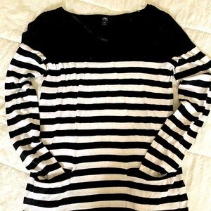 Long sleeve with front pockets warm top